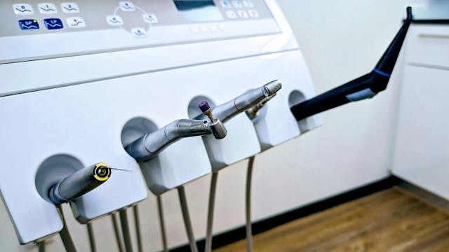 Het gereedschap van de tandarts